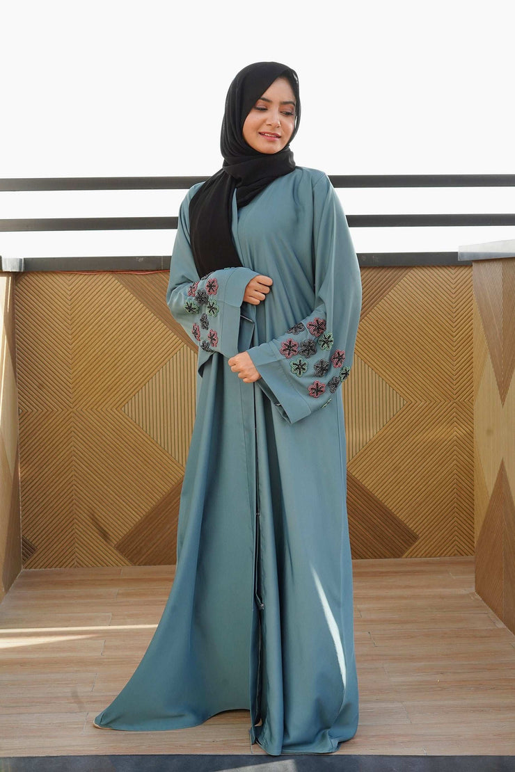 Zamrud Noor – Elegant Embroidered Abaya